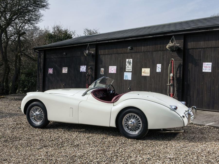  Jaguar XK120 Roadster 1950 года  (UK) (фото 16 из 16)